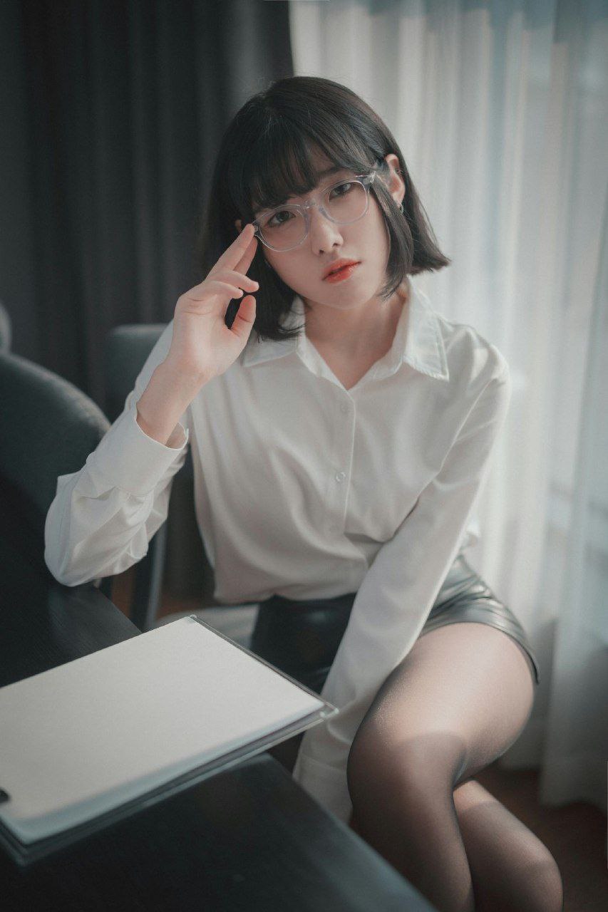 亚洲视频第一页精品|亚洲AV电影精品无码网站|99re丝袜国产精品视频|我城一区二区三区黄色